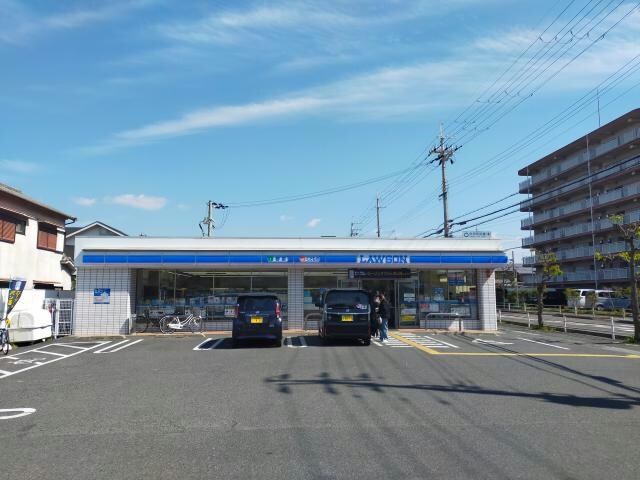 ローソン忠岡中店(コンビニ)まで452m Garden　浜プラス