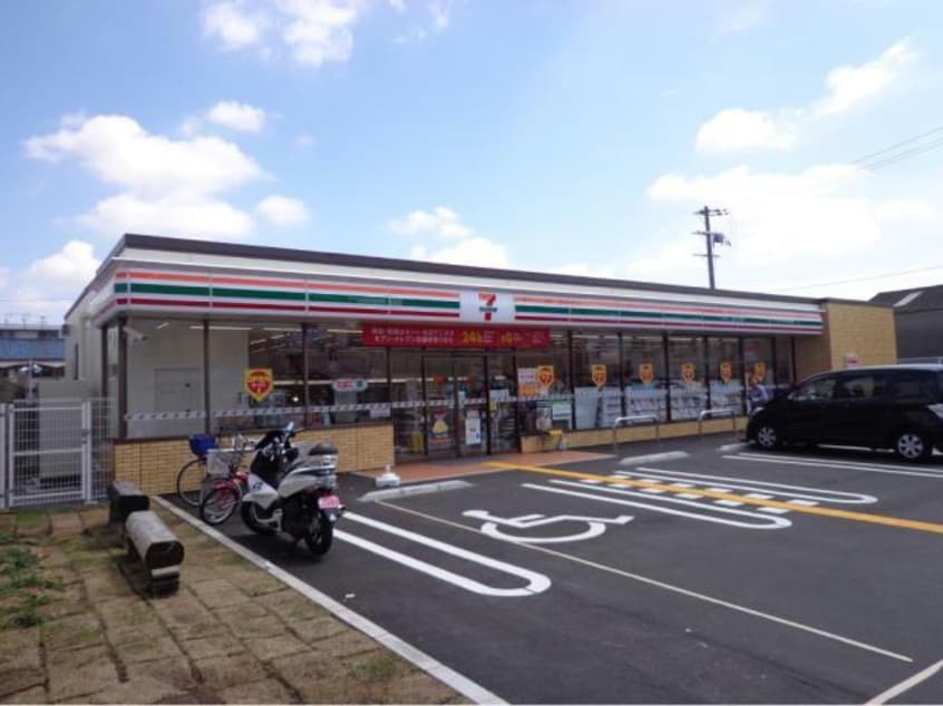 セブンイレブン北助松駅前店(コンビニ)まで303m フジパレス戸建賃貸東助松町２丁目