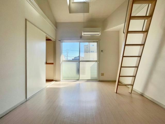  メゾン川尻