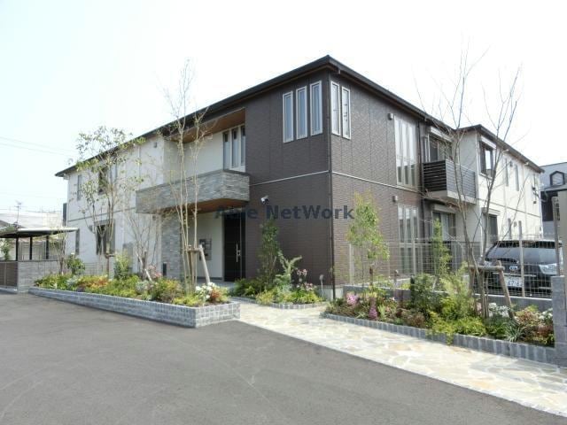  エヌ・ステータス国府