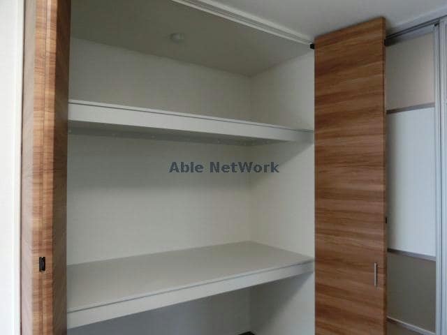  エヌ・ステータス国府