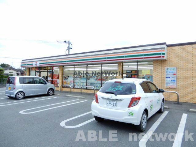 セブンイレブン熊本御幸笛田6丁目店(コンビニ)まで777m 熊本バス/友添 徒歩3分 1階 築10年