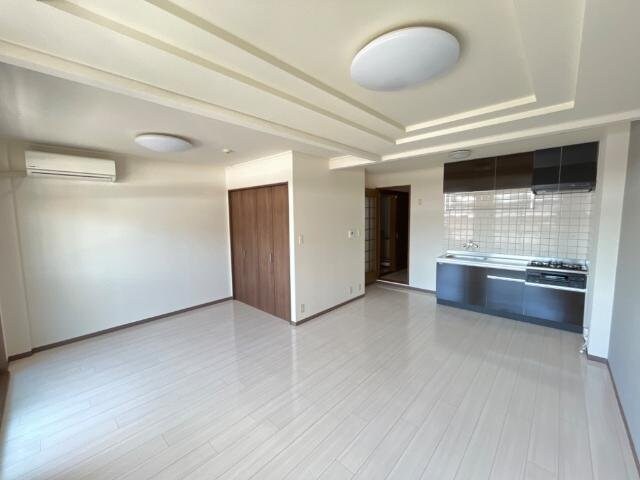 リビング プリベール花尻