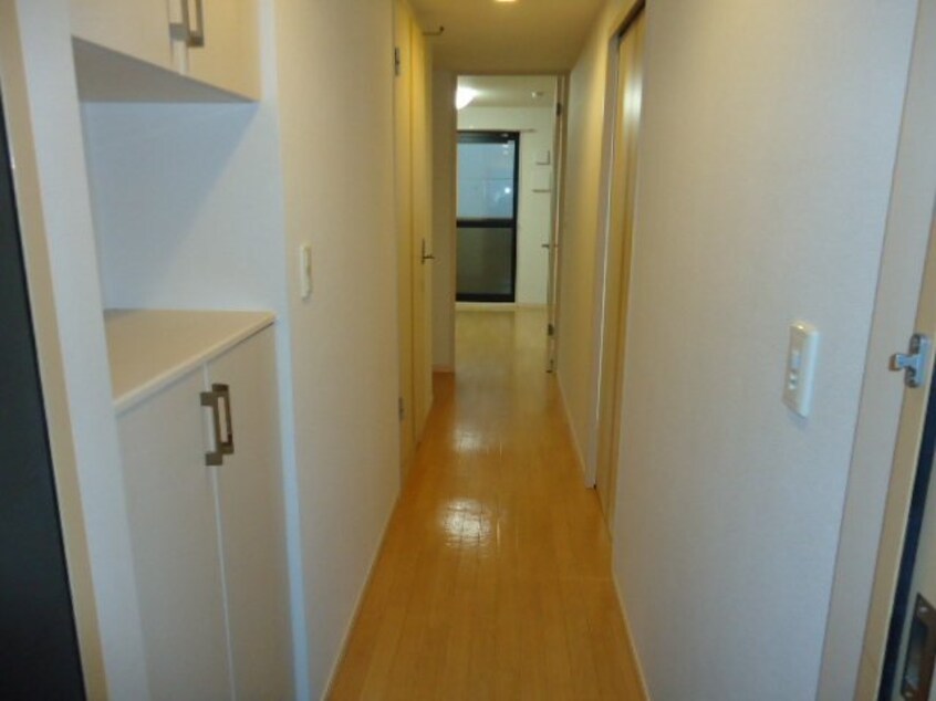 玄関（イメージ） ルナロベリア