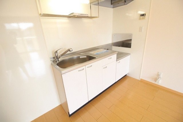  プレジオ六番館