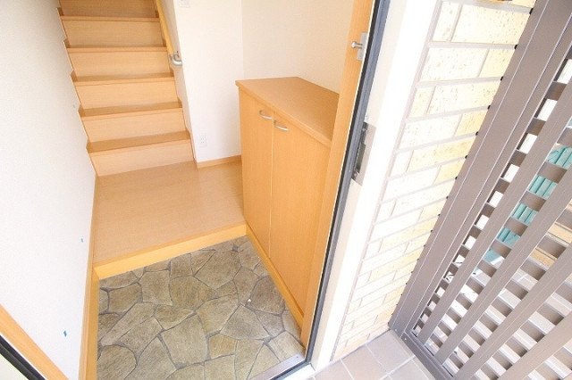  プレジオ六番館