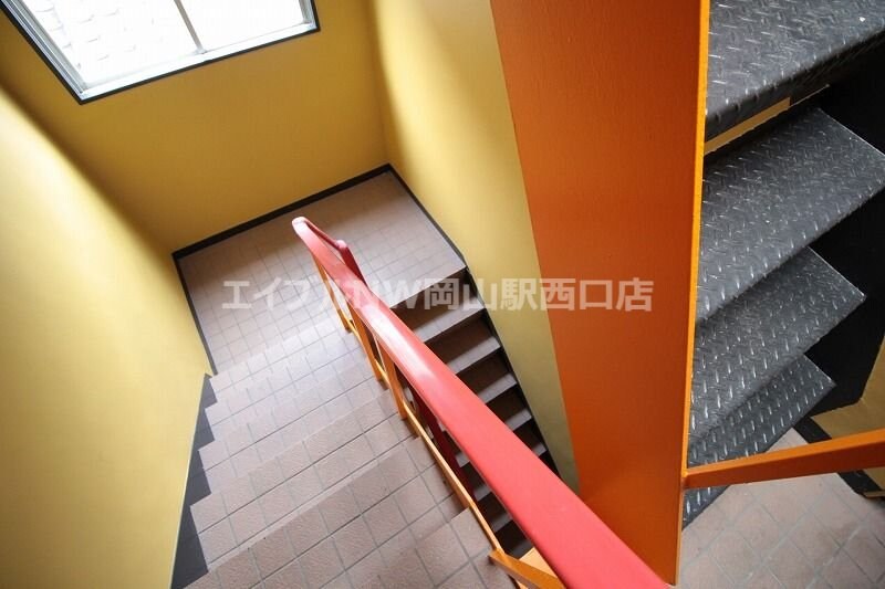 階段 コーポ・オオクマ