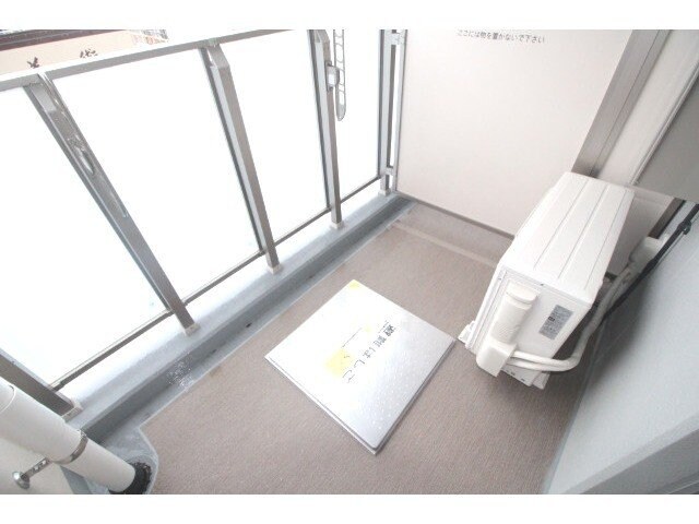  La neige　中山下