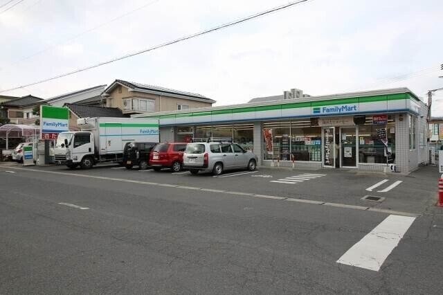 ファミリーマート岡山西川原一丁目店(コンビニ)まで1247m ネクステージ中井