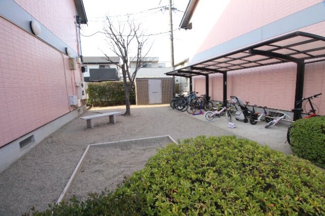  ラッキータウン庭瀬　Ｄ棟