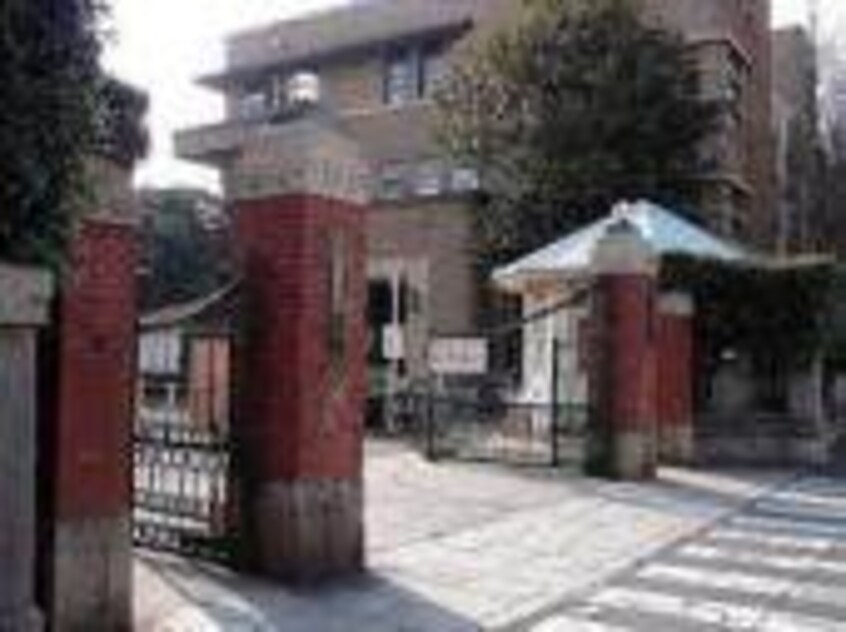 岡山大学医学部(大学/短大/専門学校)まで595m フォブール山科