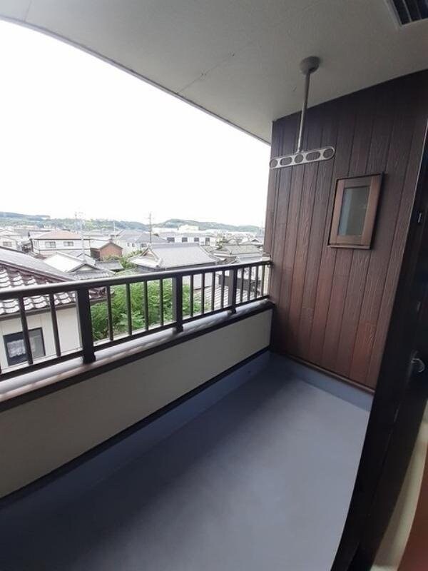  ラ・ベルコリーヌＢ