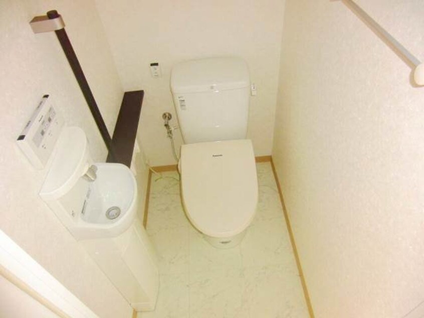 トイレ ハートフル医大西