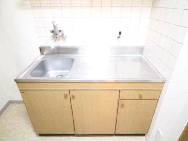 別のお部屋の写真です。実際とは異なります。 キャッスル津島