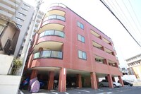 メゾンエース