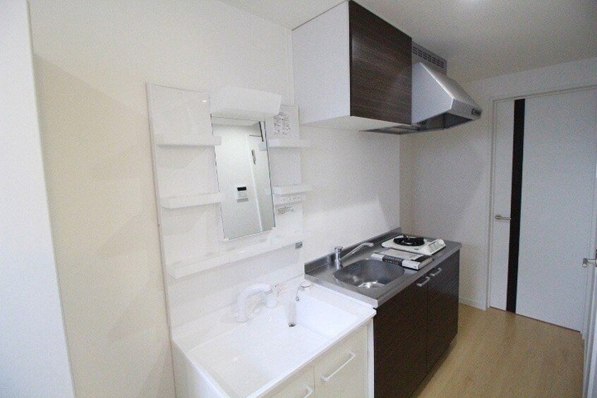  フルーリー中撫川　B棟