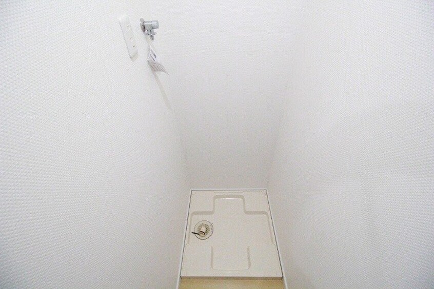  フルーリー中撫川　B棟