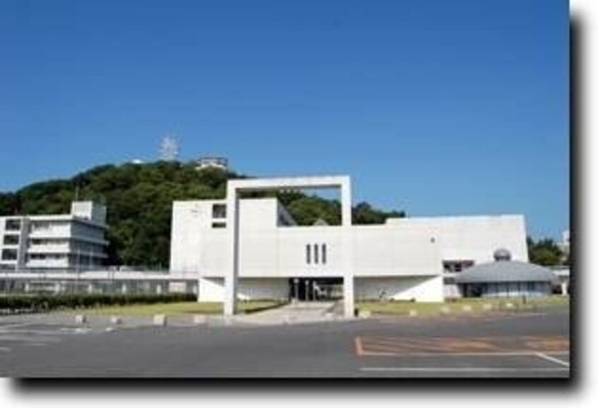 岡山県立烏城高等学校(高等学校/高等専門学校)まで1724m 第2熊谷ビル