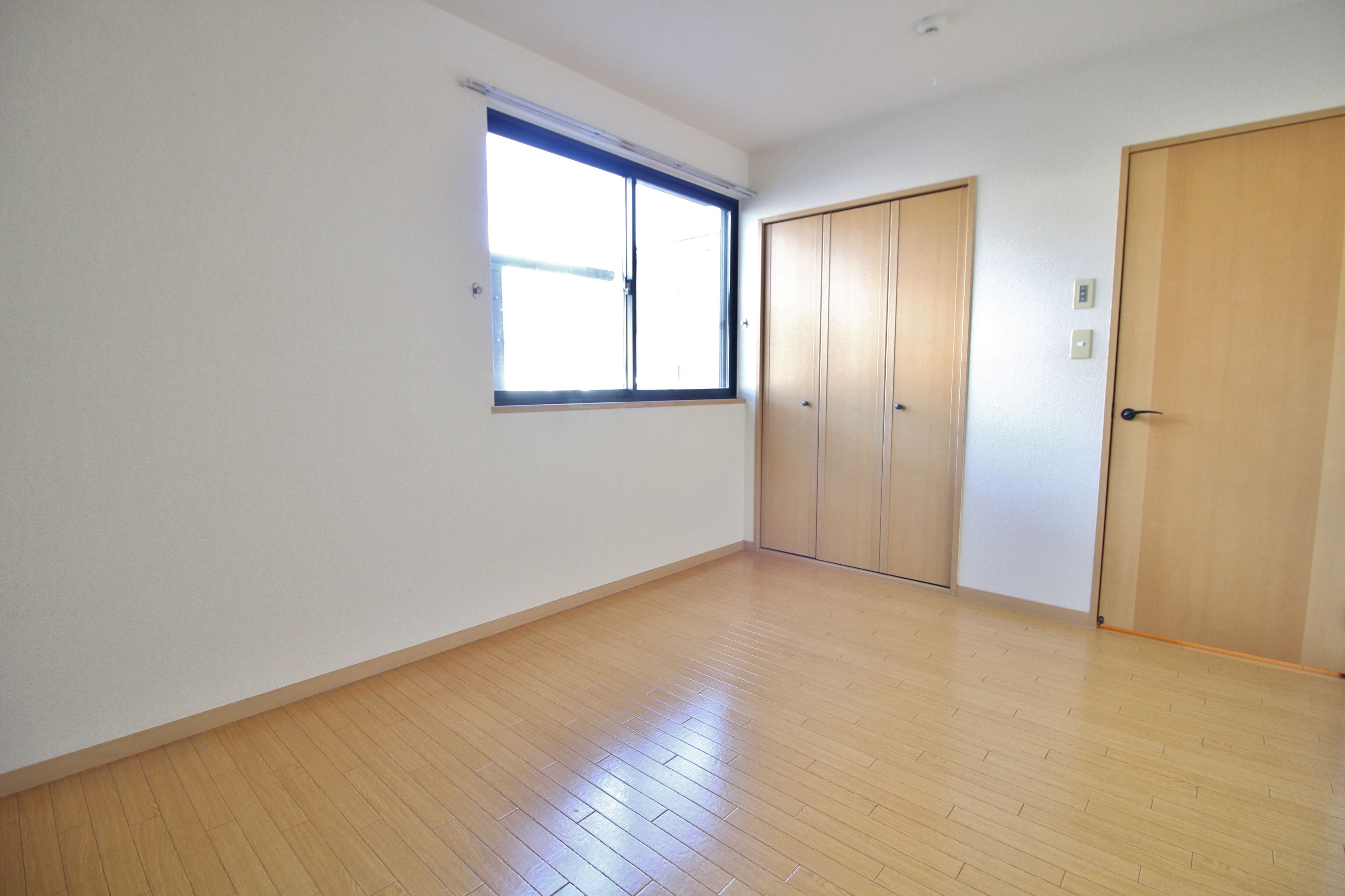 寝室 メゾンフルール