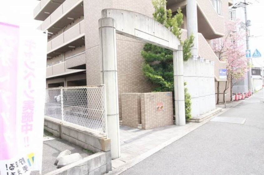 エントランス プレジデント高柳
