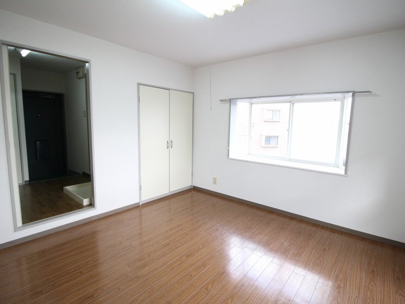 同物件別部屋の写真です セントフォレスト下中野Ａ棟