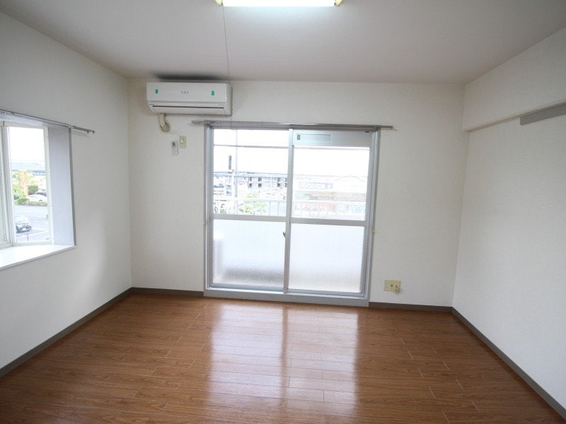 同物件別部屋の写真です セントフォレスト下中野Ａ棟