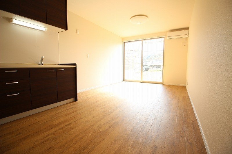  ラ・イース津高