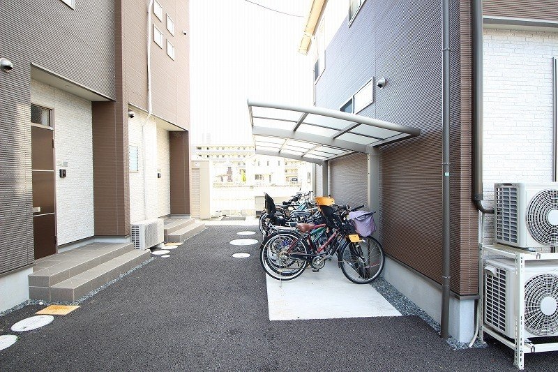  ラ・イース津高