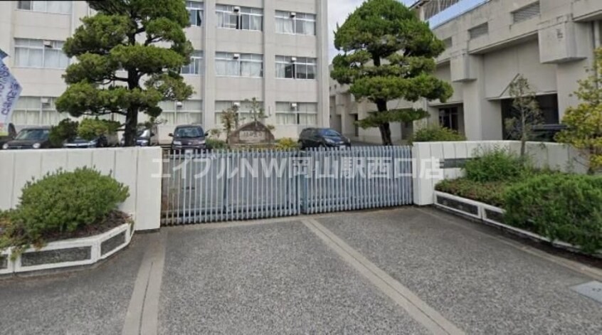 岡山市立中山中学校(中学校/中等教育学校)まで1051m 一宮戸建