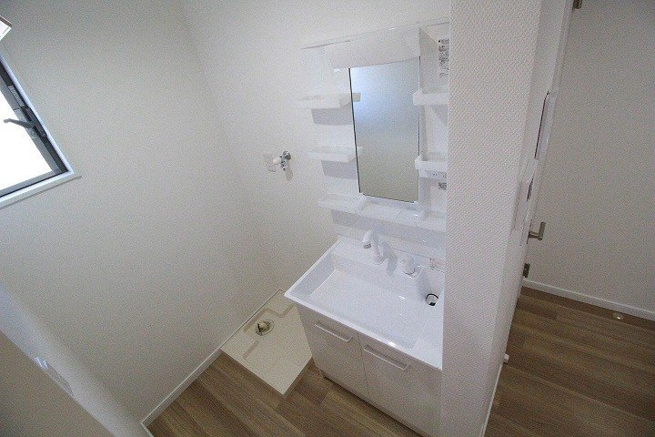  ブランブロック白石