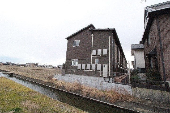  ブランブロック白石