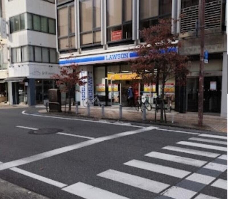 ローソン岡山表町一丁目店(コンビニ)まで359m パークホームズ内山下イーステージ