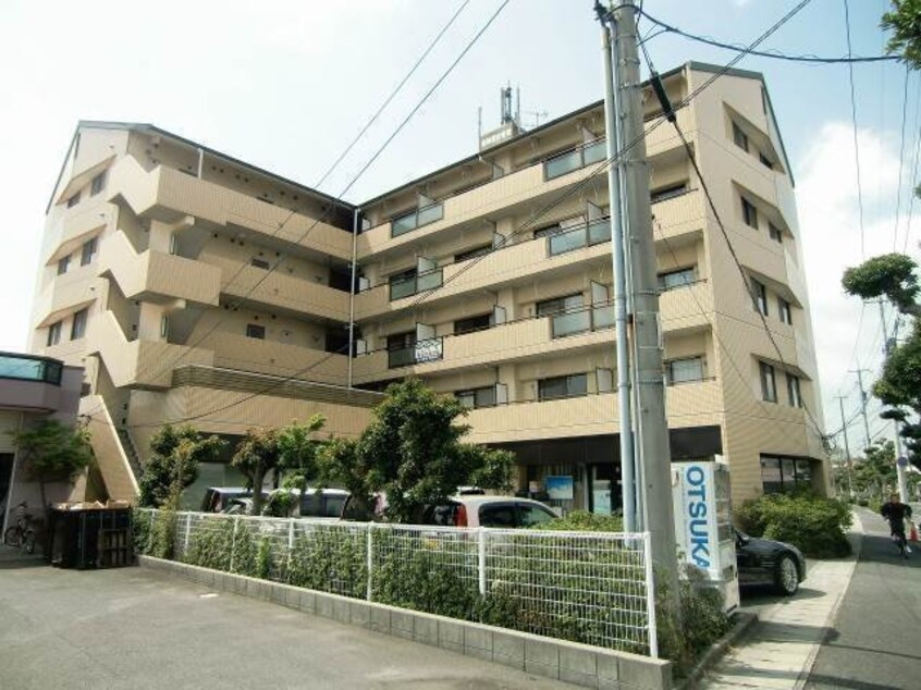 外観 サンシャイン平田
