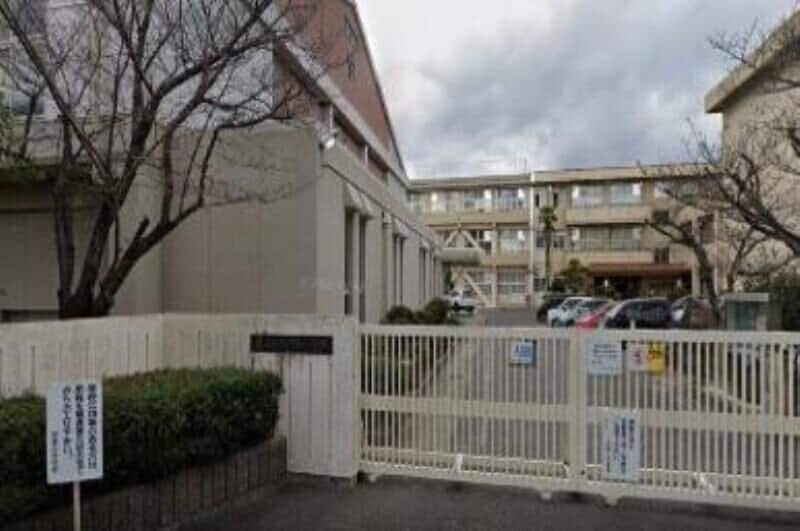 岡山市立伊島小学校(小学校)まで1140m サニースクウェア津島B