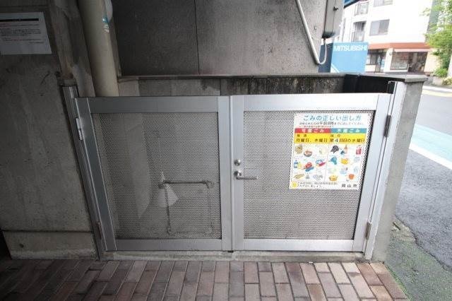  ロータスマンション