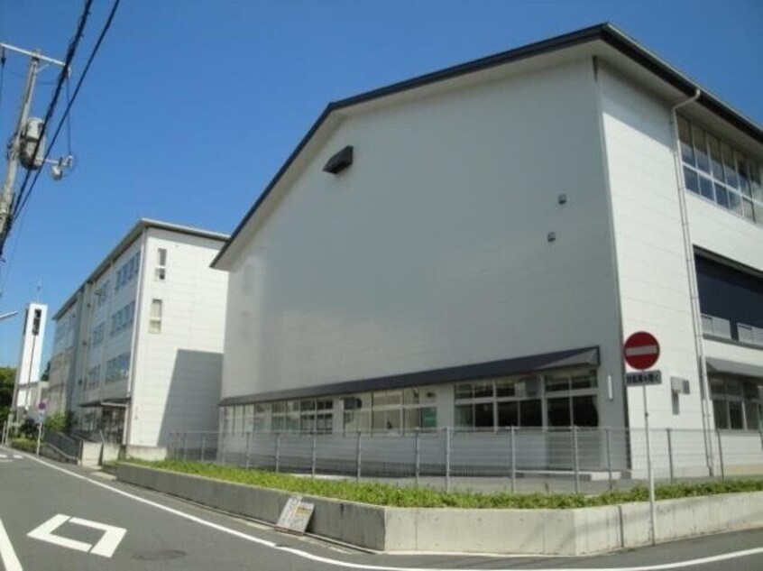 岡山市立岡山中央中学校(中学校/中等教育学校)まで1068m REGALEST 広瀬町