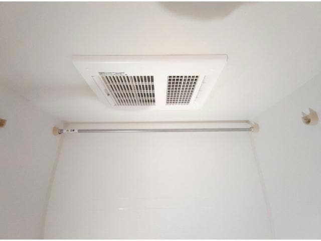 浴室乾燥、室内物干し ブリージー　アヴェニュー