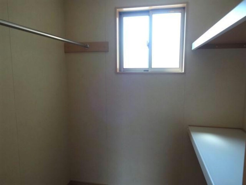 ウォークインクローゼット シティハイムⅡ