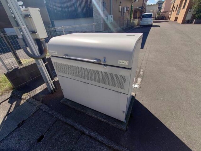 敷地内ゴミ庫 ハートフル　オリーブの樹