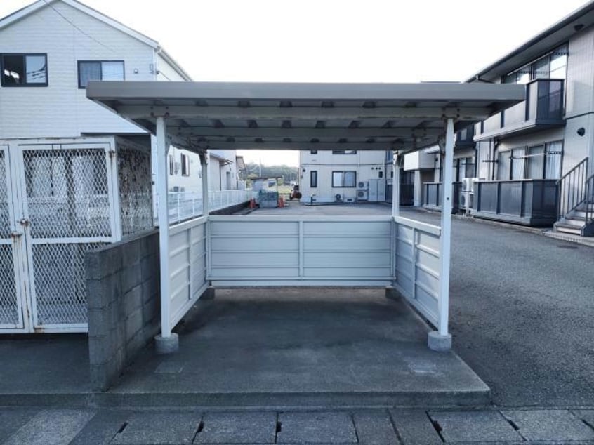  メゾン　ドゥ　ジュワ・エスト