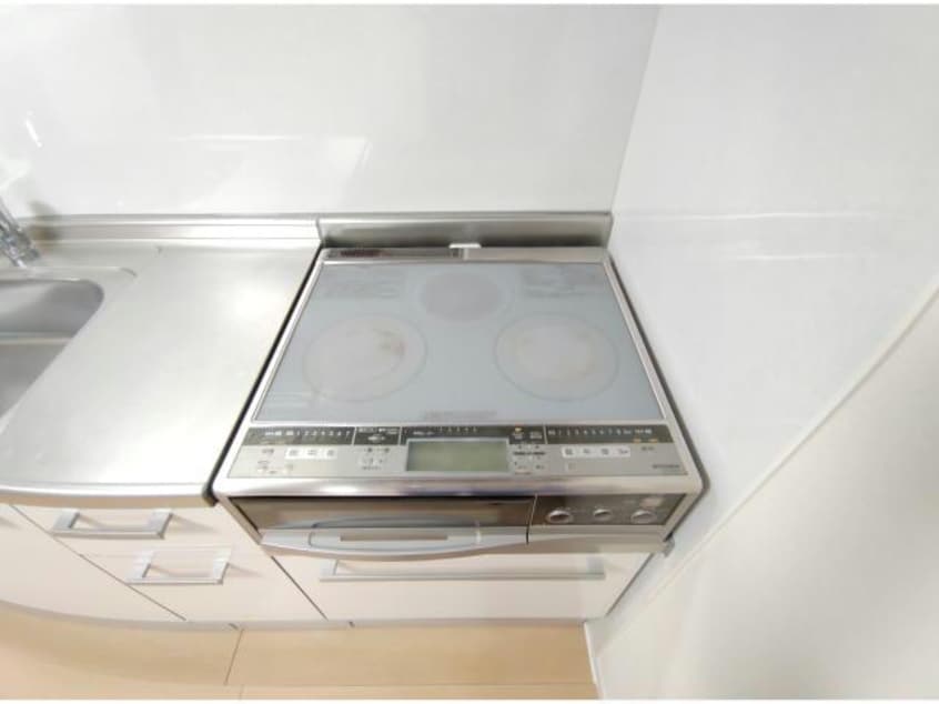  メゾン　ドゥ　ジュワ・エスト