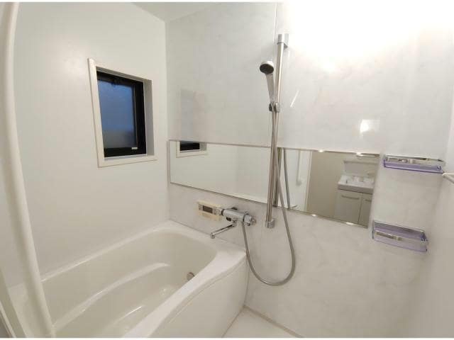  メゾン　ドゥ　ジュワ・エスト