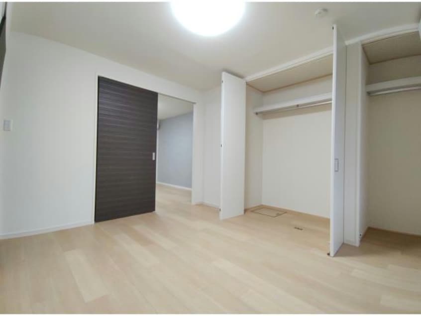  メゾン　ドゥ　ジュワ・エスト