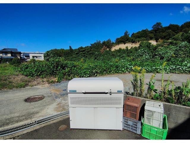 ゴミボックス シャンテ芦原