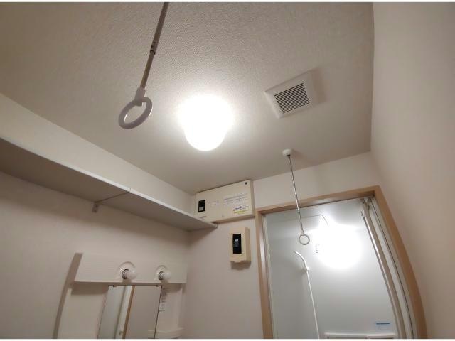 室内物干し ルーチェ新宿