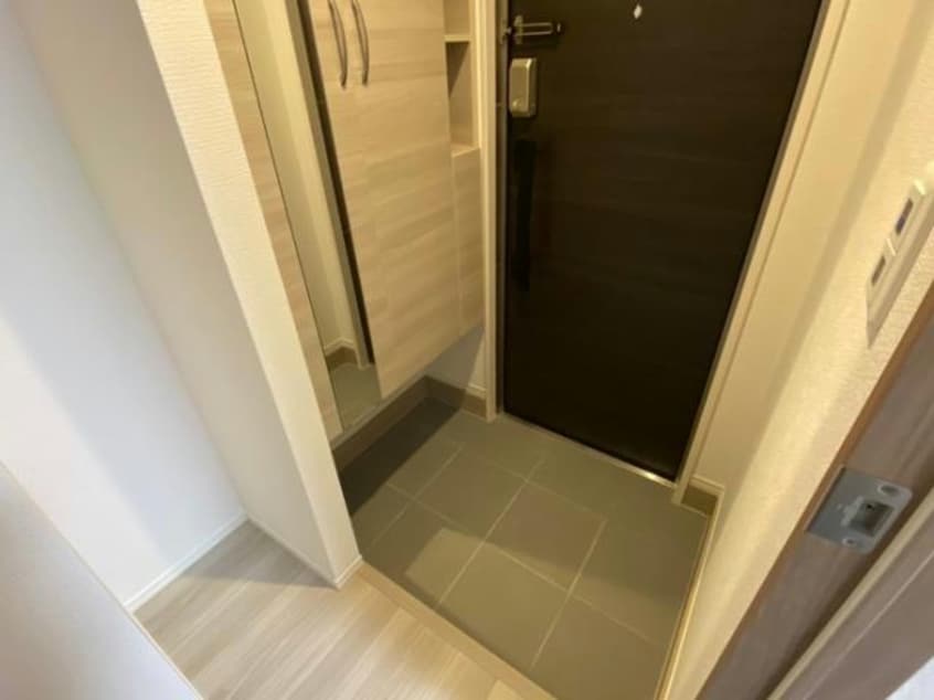 玄関 Alhambra (ｱﾙﾊﾝﾌﾞﾗ) Un(アン)