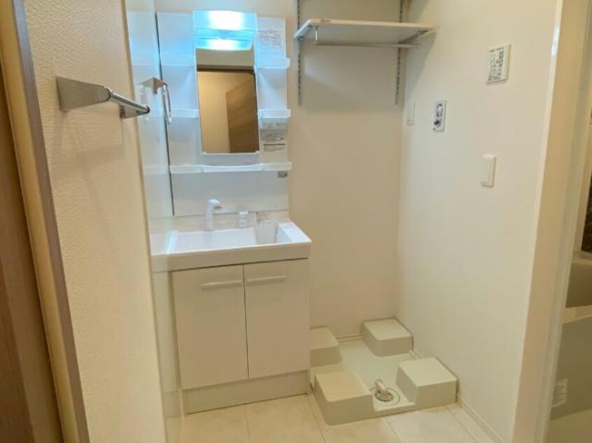 洗面台 洗濯機置場 Alhambra (ｱﾙﾊﾝﾌﾞﾗ) Un(アン)