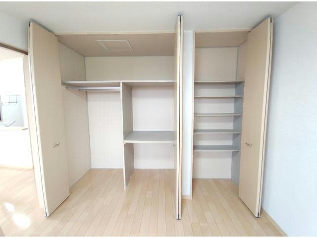  グランコート　B