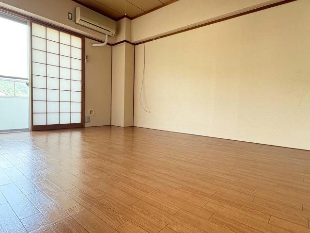 洋室6帖 レジデンス西山