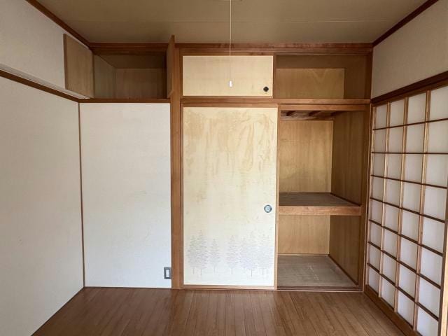 洋室6帖　押入 レジデンス西山